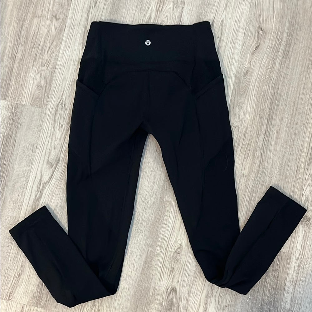 Stylish Black High-Waisted Leggings with Pockets